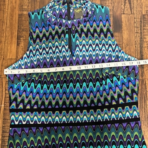 NWT Taylor Dress Halter Neck Sleeveless midi with swing hem Peacock Colors sz 12 - Picture 8 of 11